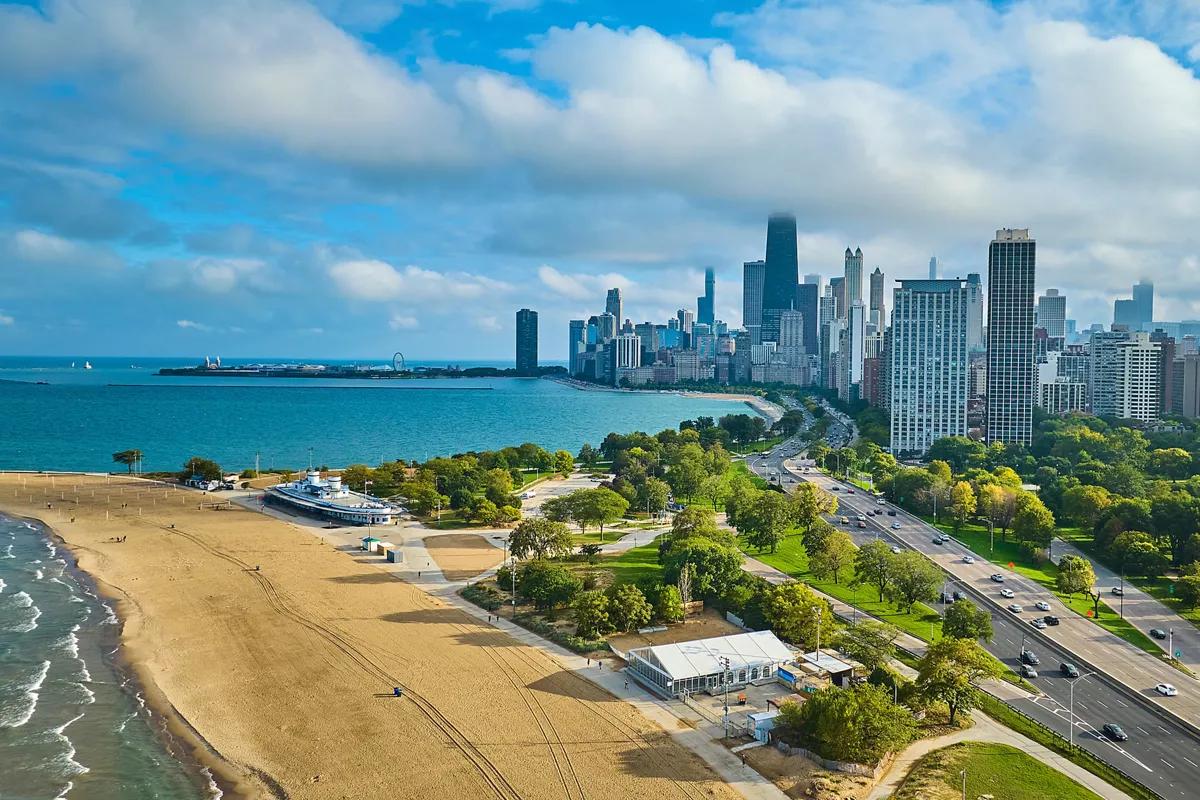 Lake Michigan shoreline and beach in Chicago